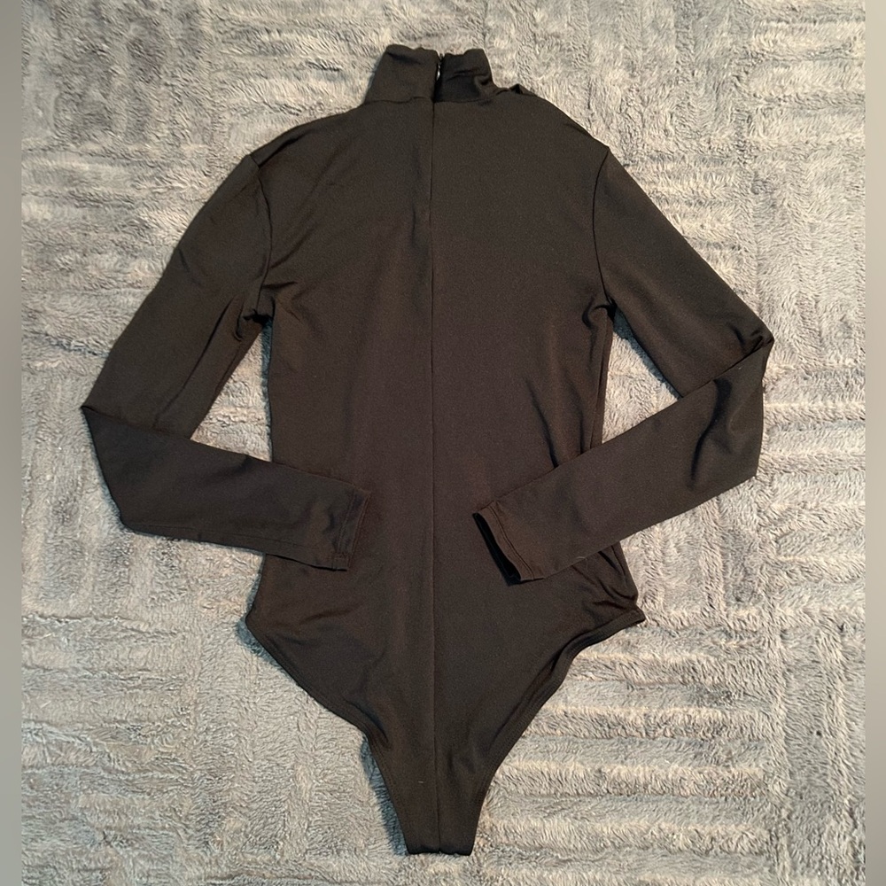 Zara Black Bodysuit with Cut-Out - Picture 4 of 6